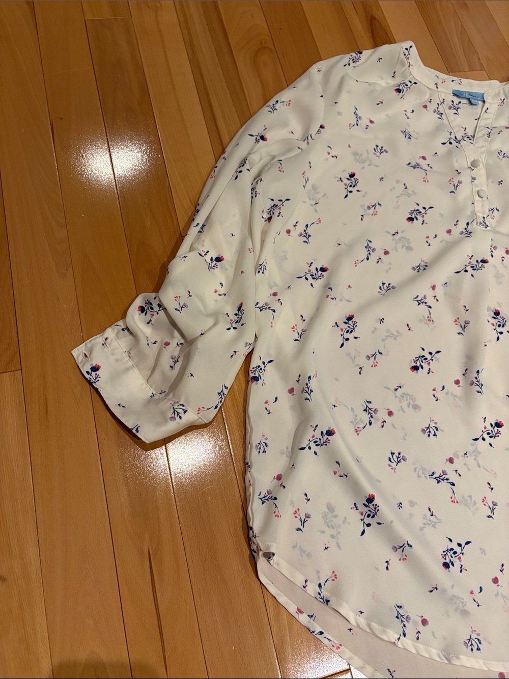 VEUC Women's Penmans Long Sleeve Cream Floral Henley Blouse - size XL - Picture 5 of 16
